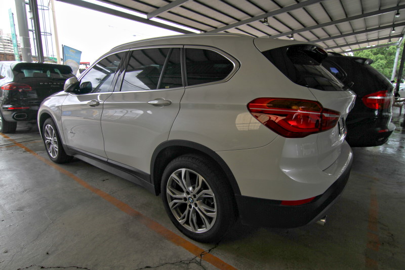 BMW 2017 X1 18D 總代理 摸門 柴油 認證車 實車實價  第8張相片