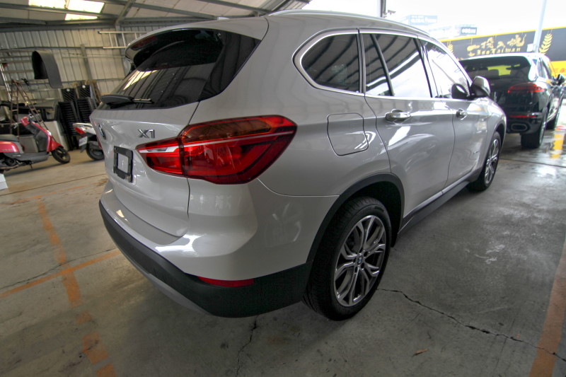 BMW 2017 X1 18D 總代理 摸門 柴油 認證車 實車實價  第9張相片