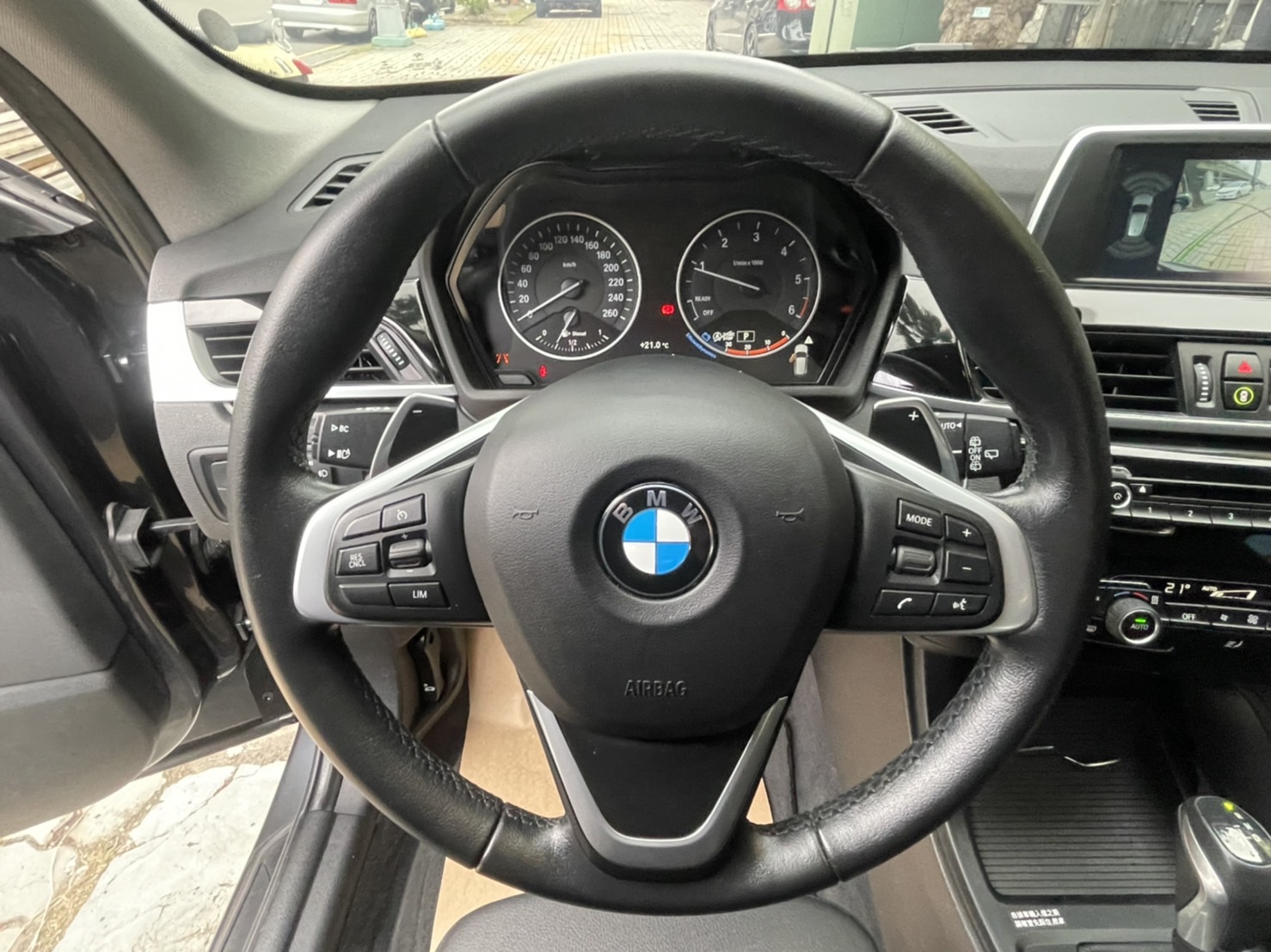BMW 2017 X1 18D TV 踢腳 認證車 實車實價 實車在店  第3張相片