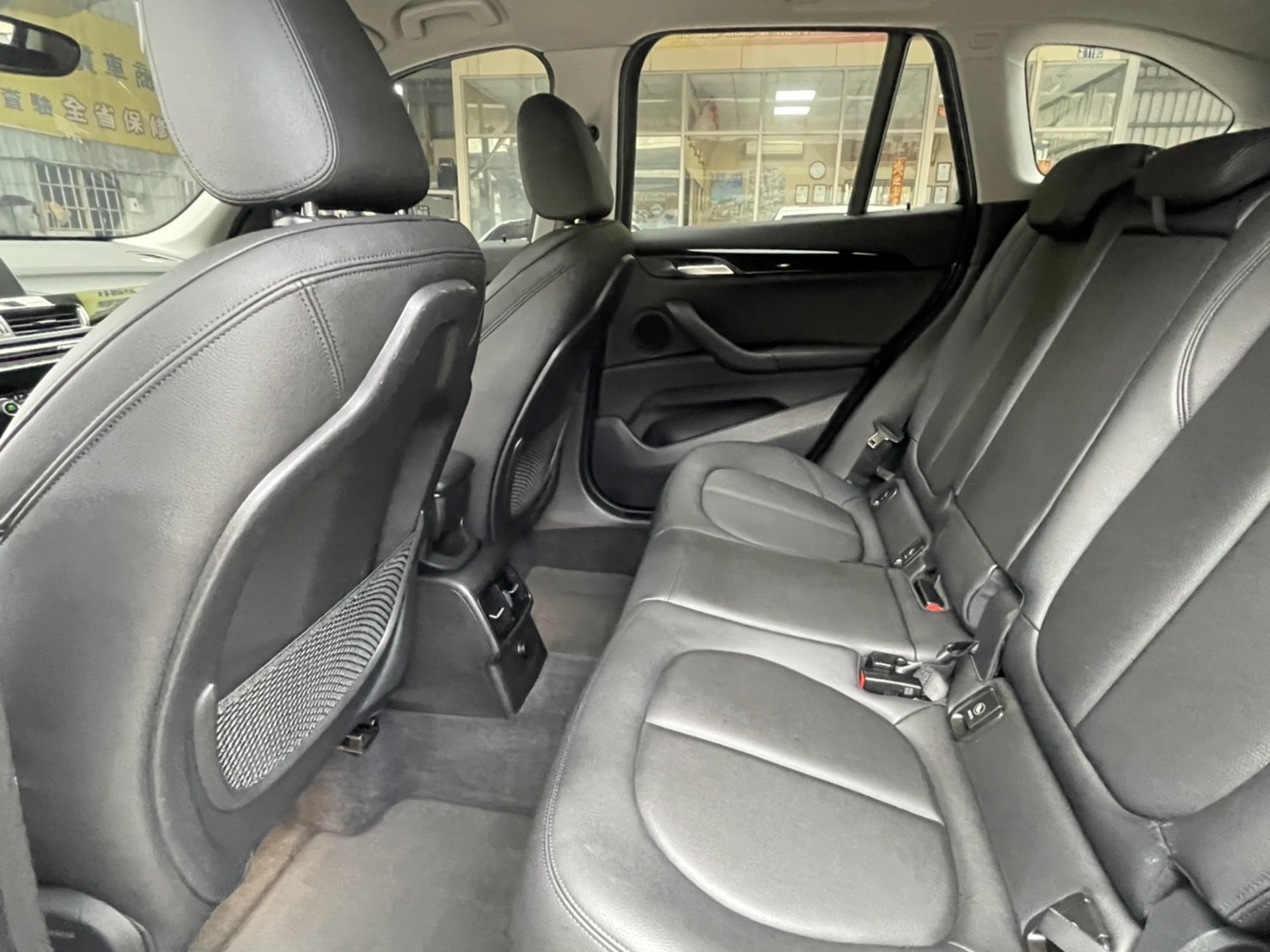 BMW 2017 X1 18D TV 踢腳 認證車 實車實價 實車在店  第6張相片
