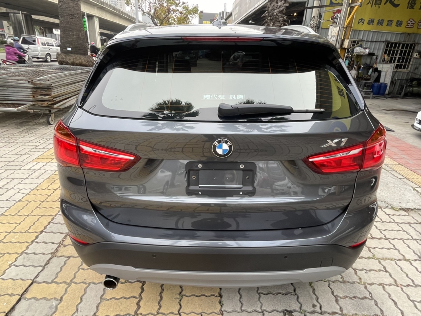 BMW 2017 X1 18D TV 踢腳 認證車 實車實價 實車在店  第7張相片