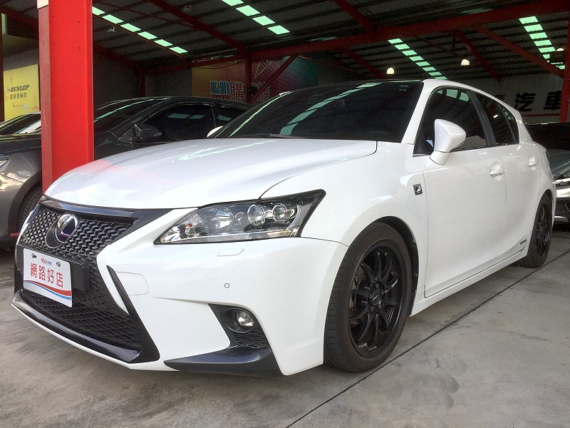 LEXUS CT200H F-SPORT 衛導 一手車 實車在店 實車實價 歡迎洽詢  第1張相片