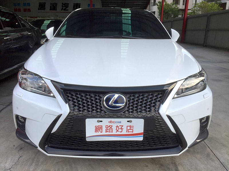 LEXUS CT200H F-SPORT 衛導 一手車 實車在店 實車實價 歡迎洽詢  第2張相片