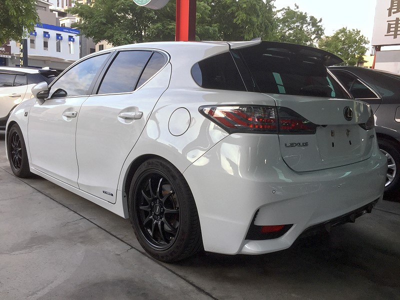 LEXUS CT200H F-SPORT 衛導 一手車 實車在店 實車實價 歡迎洽詢  第8張相片