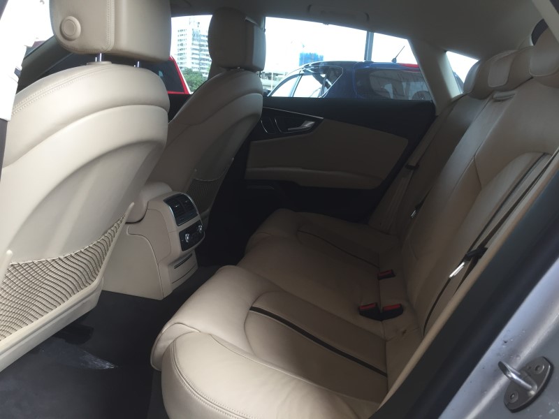 AUDI A7 摸門 天窗 衛導 實車實價 實車在店 四輪傳動 稀有車款 歡迎洽詢  第6張相片