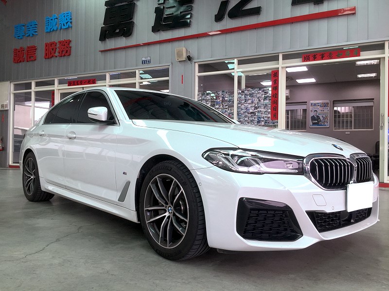 BMW 520I 小改 M版 全液晶椅錶 認證車 實車實價 實車在店 歡迎洽詢  第1張相片