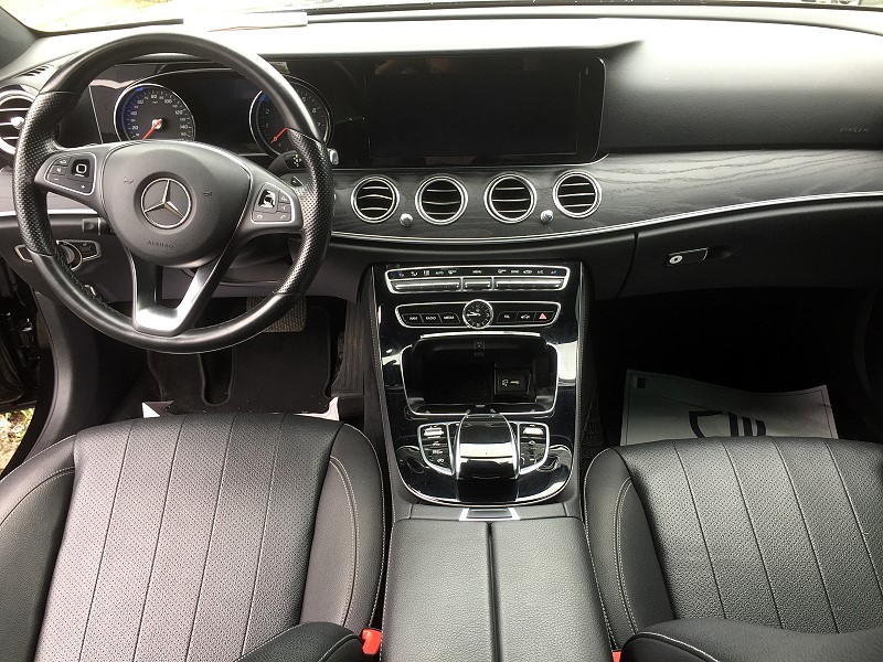 BENZ E300 AMG 柏林之音 摸門 氣氛燈 實車在店 實車實價  第3張相片