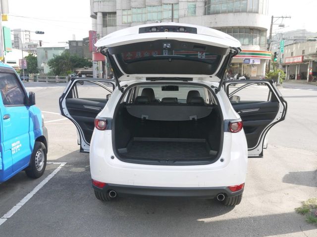 Mazda  CX-5  第8張相片