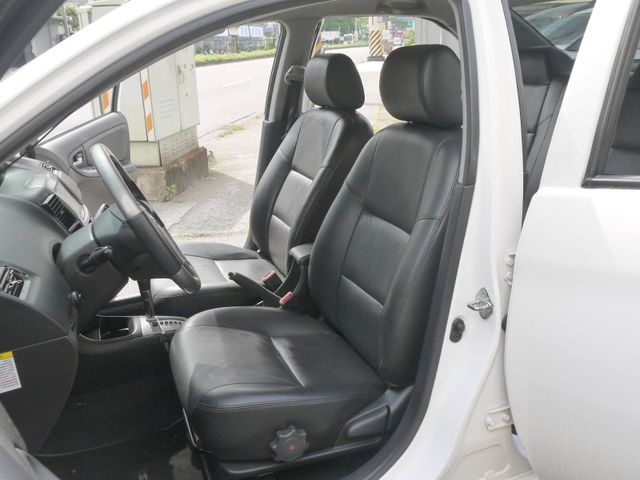 Toyota  Vios  第7張相片