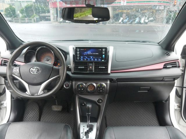 Toyota  Yaris  第11張相片