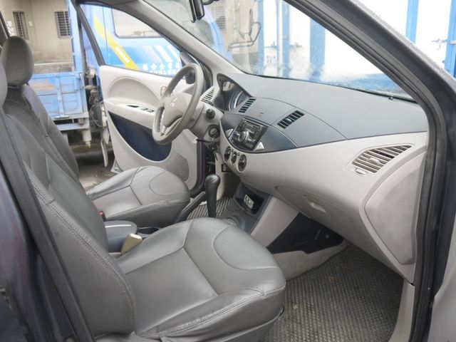 Mitsubishi  Zinger  第12張相片