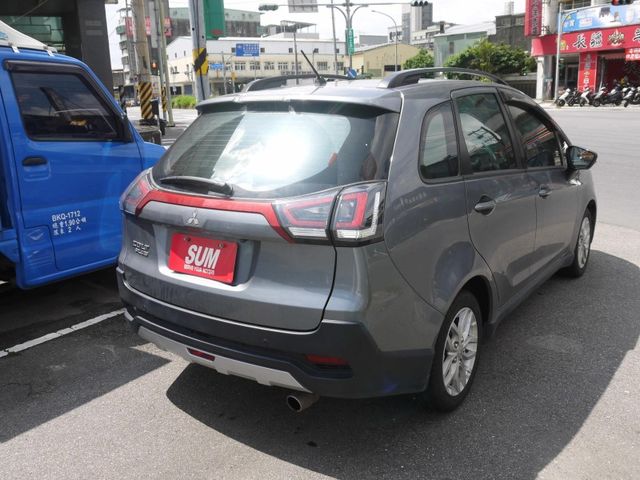Mitsubishi  Colt Plus 僅跑4萬 原廠保養 頂級版 電動尾門 IKEY免鑰匙 定速 盲點 COLTPL  第4張相片