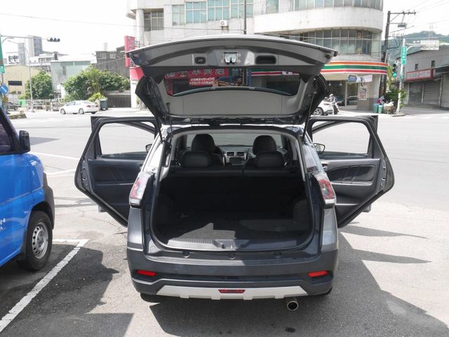 Mitsubishi  Colt Plus 僅跑4萬 原廠保養 頂級版 電動尾門 IKEY免鑰匙 定速 盲點 COLTPL  第9張相片
