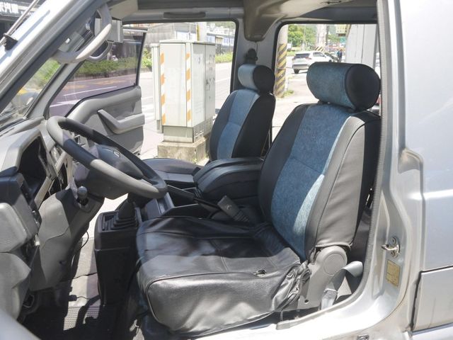 Mitsubishi  Delica  第3張相片