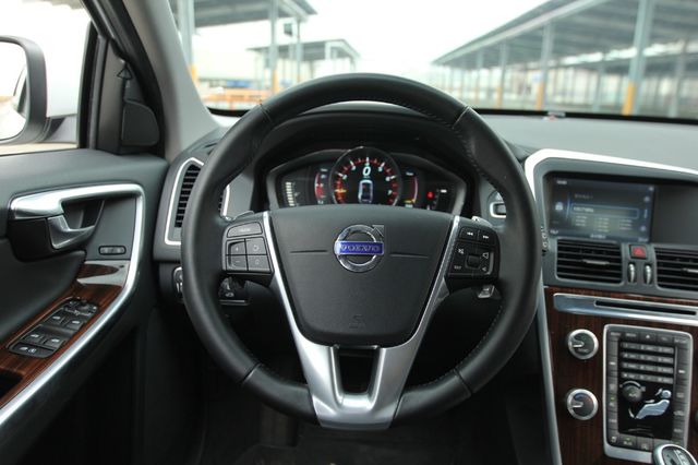 VOLVO富豪 XC60  第10張相片