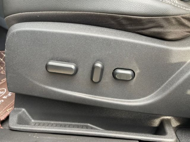 FORD福特 KUGA  第12張相片