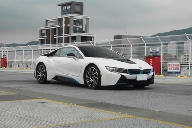BMW寶馬 I8  第2張相片