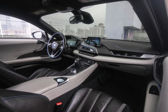 BMW寶馬 I8  第8張相片