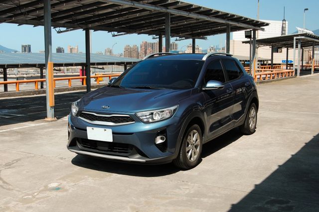 KIA起亞 STONIC  第4張相片