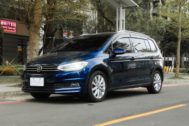 VOLKSWAGEN福斯 TOURAN  第1張相片