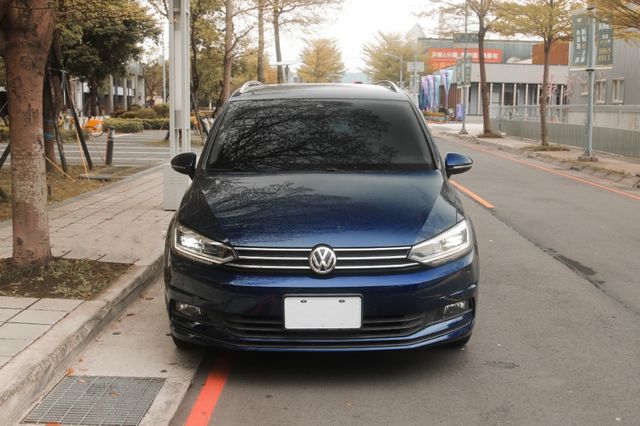 VOLKSWAGEN福斯 TOURAN  第2張相片