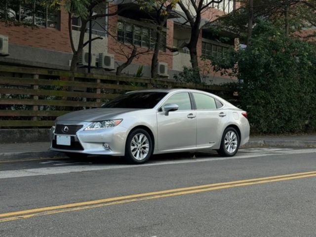 LEXUS凌志 ES300H  第1張相片