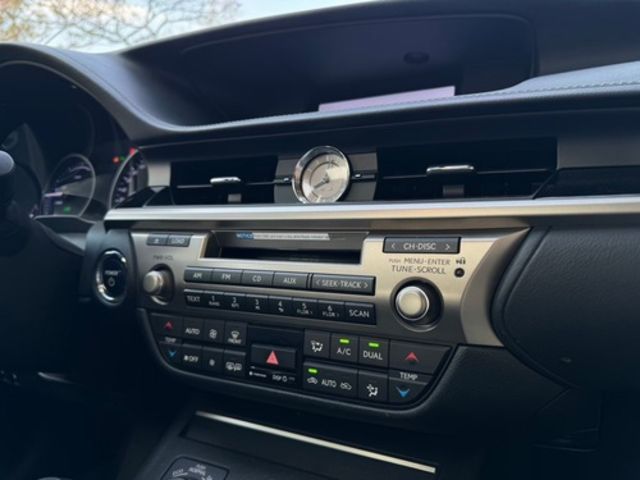 LEXUS凌志 ES300H  第12張相片