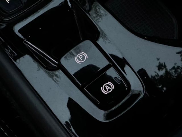 VOLVO富豪 XC40  第7張相片