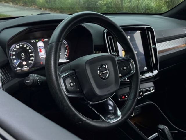 VOLVO富豪 XC40  第15張相片