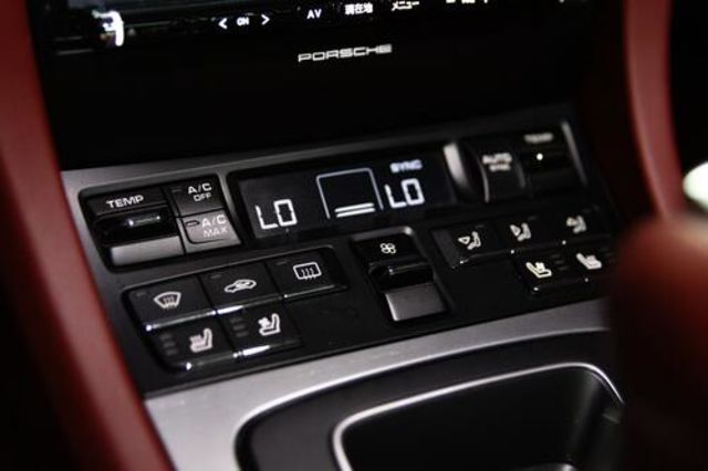 PORSCHE保時捷 911  第15張相片