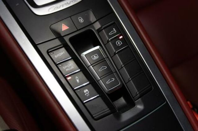 PORSCHE保時捷 911  第17張相片