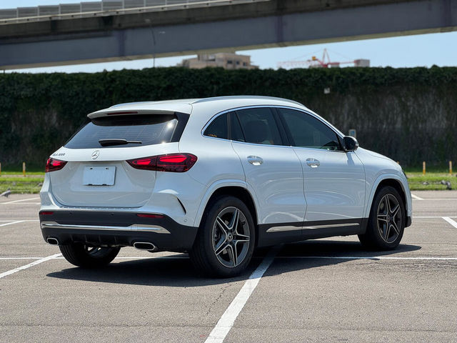 M-BENZ賓士 GLA200  第6張相片