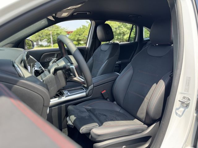 M-BENZ賓士 GLA200  第7張相片