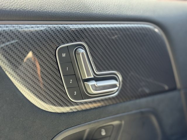 M-BENZ賓士 GLA200  第19張相片