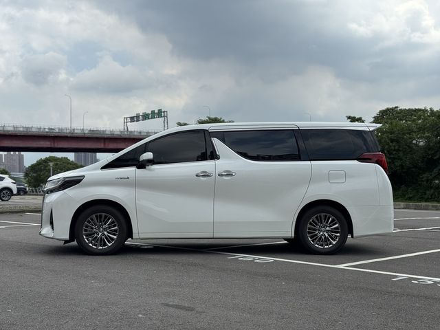 TOYOTA豐田 ALPHARD  第4張相片