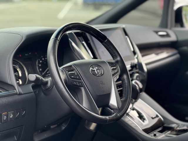 TOYOTA豐田 ALPHARD  第7張相片