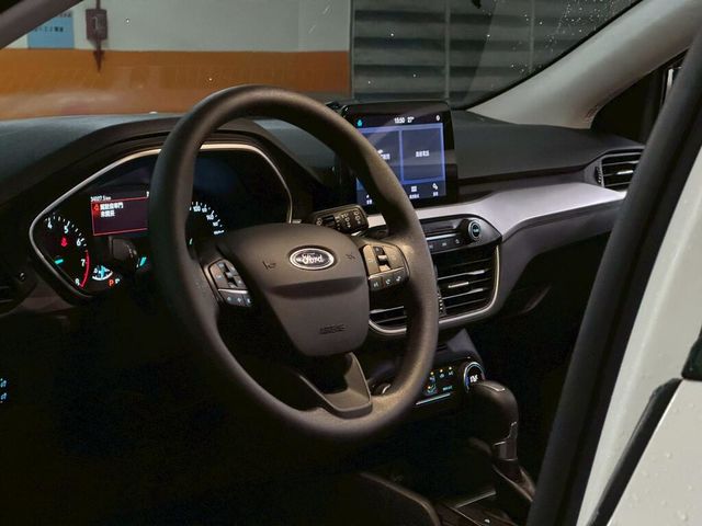 FORD福特 FOCUS  第7張相片
