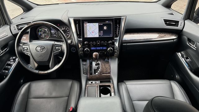 TOYOTA豐田 ALPHARD  第5張相片
