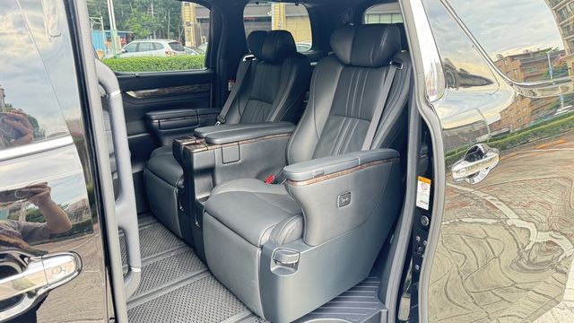 TOYOTA豐田 ALPHARD  第7張相片