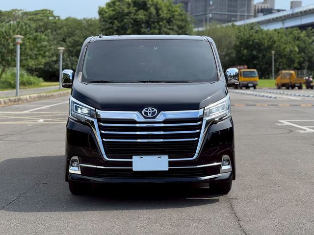 TOYOTA豐田 GRANVIA  第3張相片