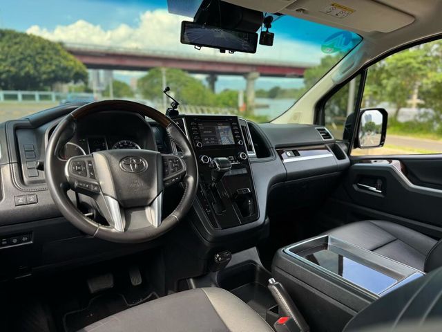 TOYOTA豐田 GRANVIA  第5張相片