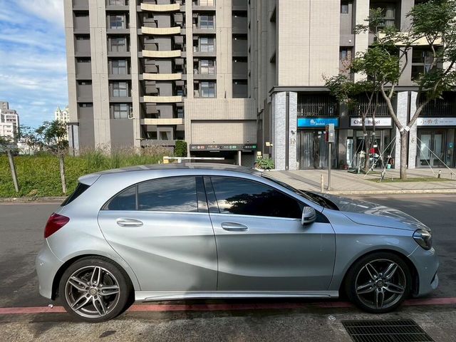 M-BENZ賓士 A180  第6張相片