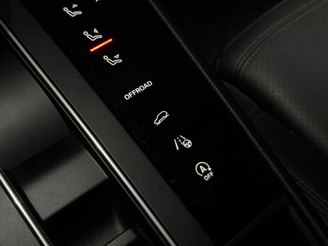 PORSCHE保時捷 MACAN  第14張相片