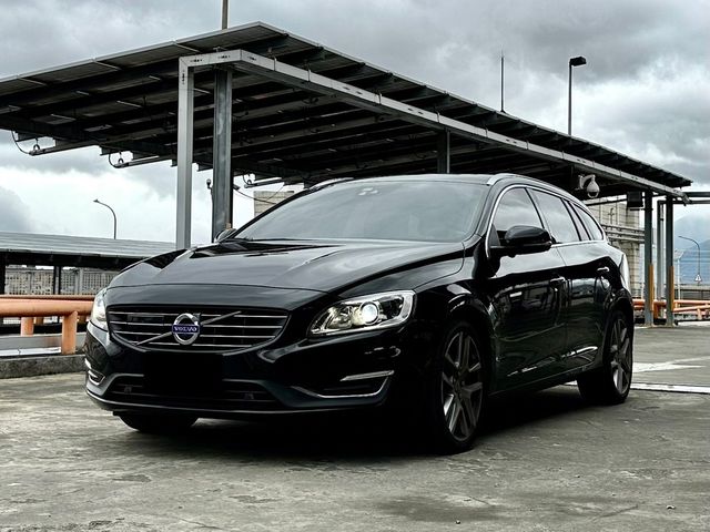 VOLVO富豪 V60  第1張相片