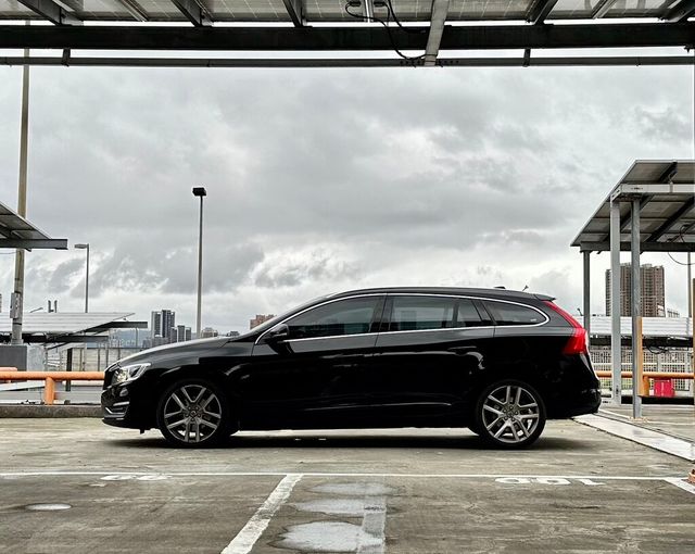 VOLVO富豪 V60  第4張相片