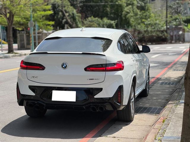 BMW寶馬 X4 XDRIVE20I  第2張相片