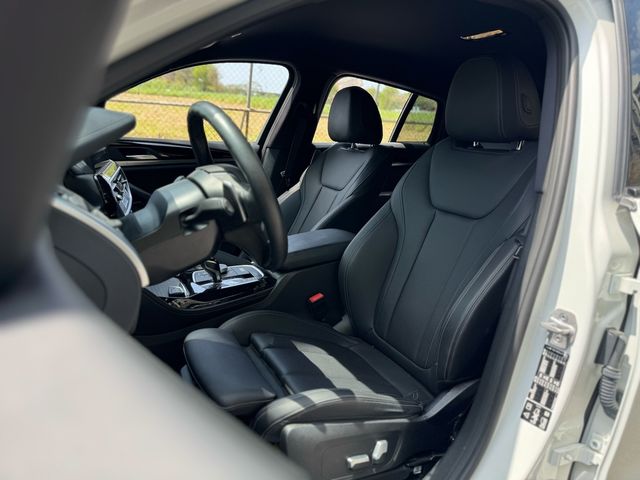 BMW寶馬 X4 XDRIVE20I  第8張相片