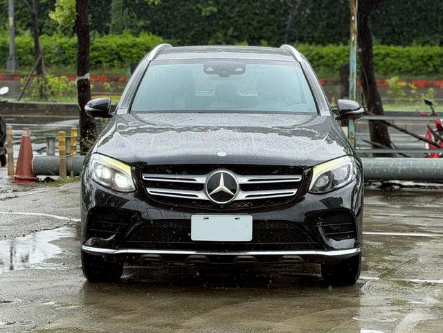 M-BENZ賓士 GLC250  第3張相片