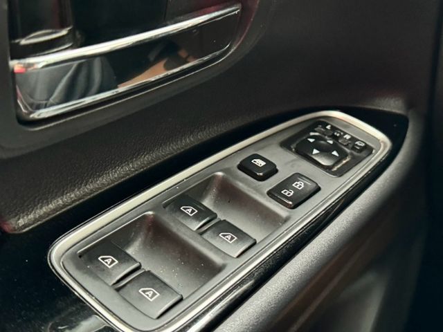 尊貴型 ACC跟車 電尾門 電動椅 導航 盲點偵測 I-KEY  第15張相片