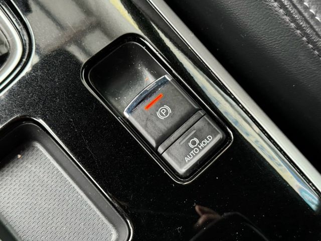 尊貴型 ACC跟車 電尾門 電動椅 導航 盲點偵測 I-KEY  第19張相片